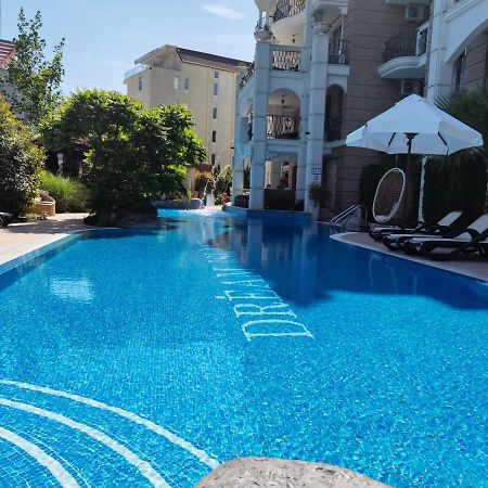 Harmony Suitеs Apartment ซันนีบีช ภายนอก รูปภาพ