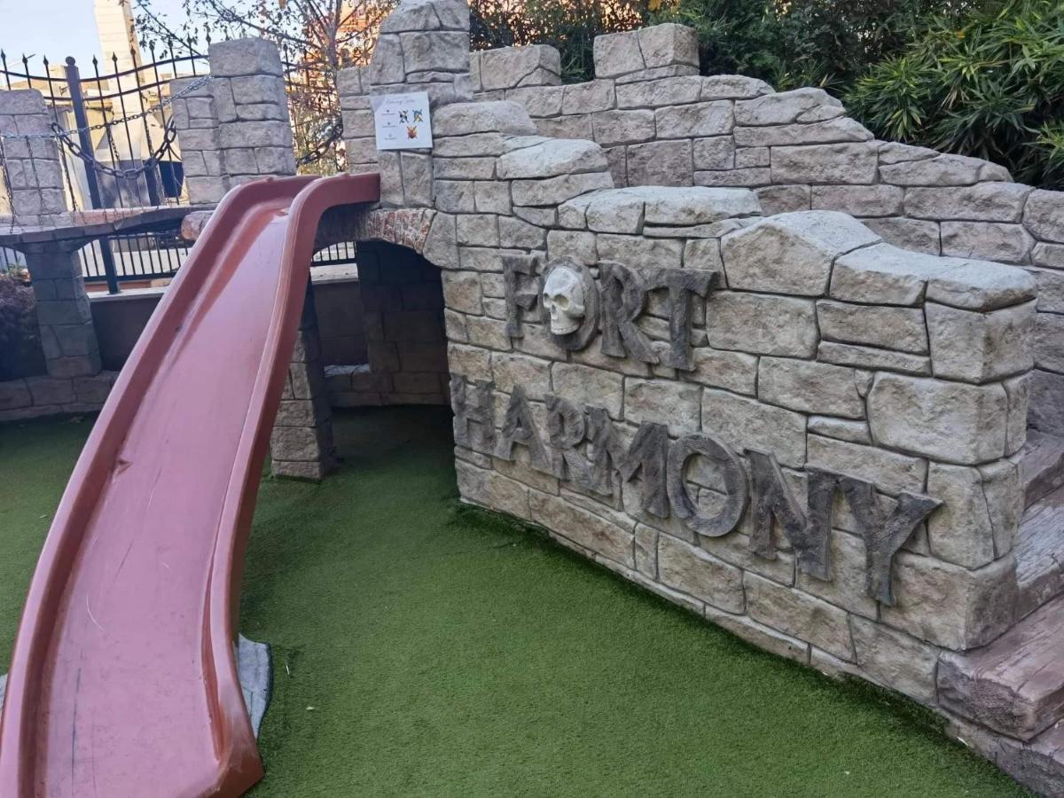 Harmony Suitеs Apartment ซันนีบีช ภายนอก รูปภาพ